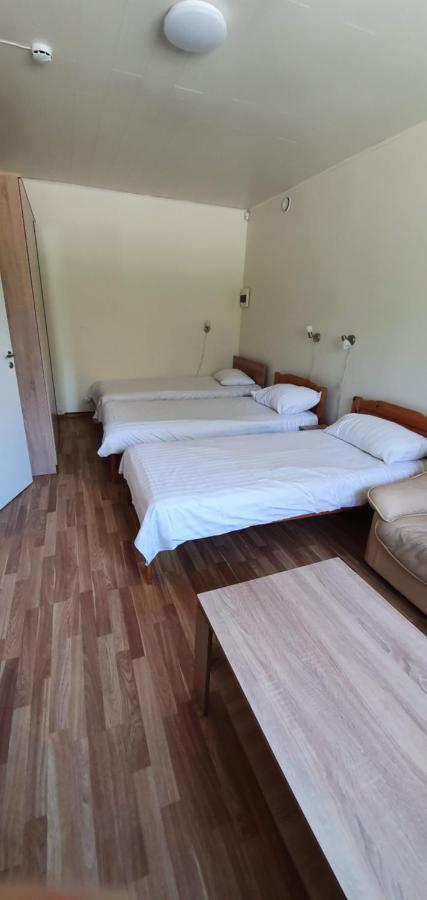 Maenniku Jk Hostel Tallinn Buitenkant foto