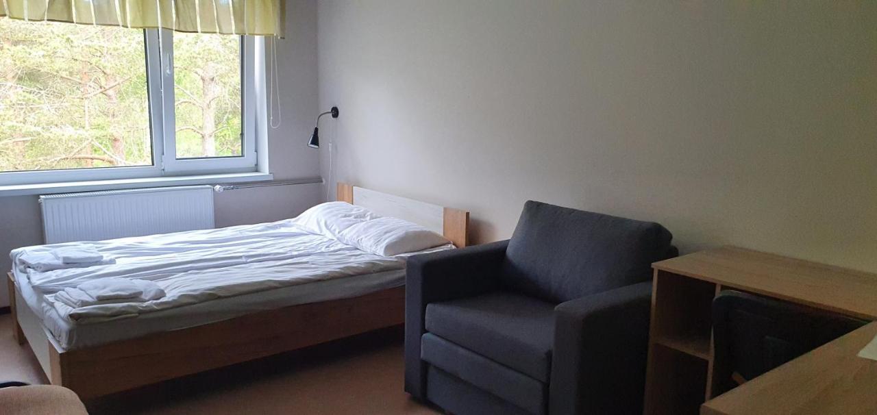 Maenniku Jk Hostel Tallinn Buitenkant foto