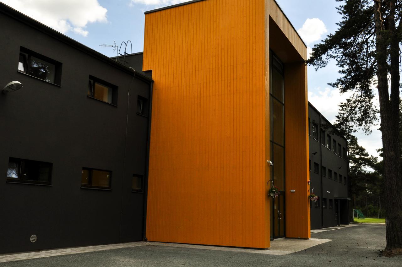 Maenniku Jk Hostel Tallinn Buitenkant foto